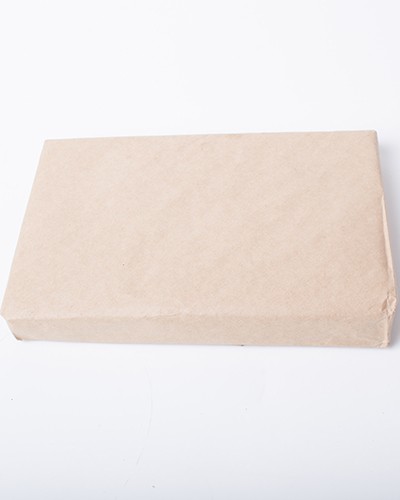 砖茶，又称蒸压茶（俗称边销茶），顾名思义，就是外形相砖一样的茶叶，它也是紧压茶中比较有代表性的一种，以茶叶、茶茎，有时还配以茶末压制成的块状茶。产于中国陕西、湖北、湖南、四川、云南等地区。是汉族人创造并在茶马互市中交换给西北民族的一种商品。为西北乃至中亚、俄罗斯地区的人民所喜爱、成为生活中的必需品。