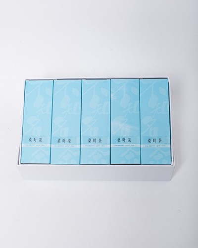 抹得五六七色粉，打扮八九十分娇。‘冰淇淋’系列，陪你炫耀青春。